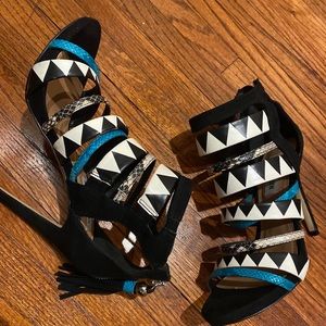 Steve Madden Strappy Black/white Print Snakeskin Heels Women’s Size 7